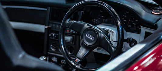 Les points essentiels à vérifier avant d'acheter une voiture ancienne